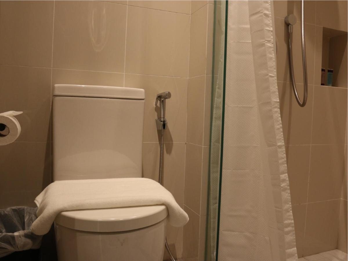 Aqueen Prestige Hotel Jalan Besar シンガポール エクステリア 写真