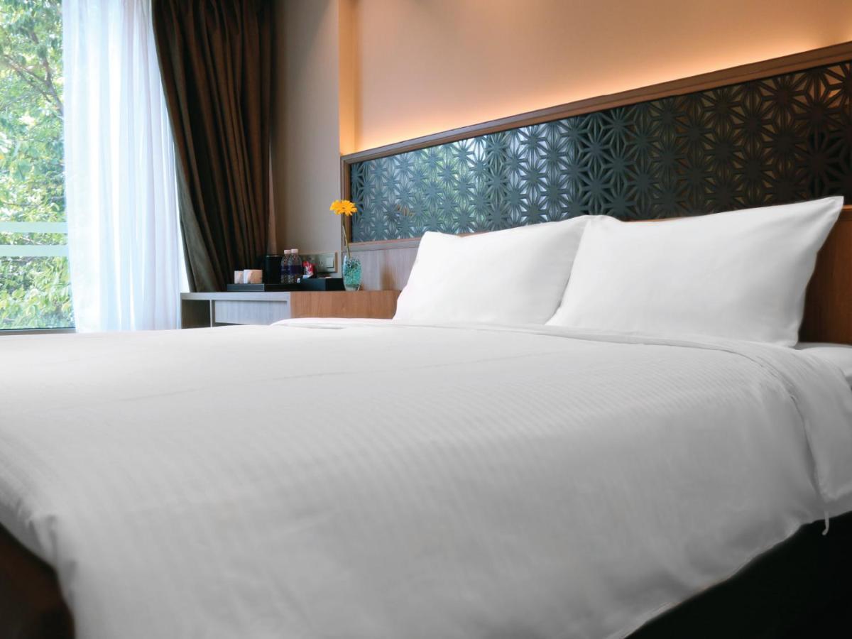 Aqueen Prestige Hotel Jalan Besar シンガポール エクステリア 写真