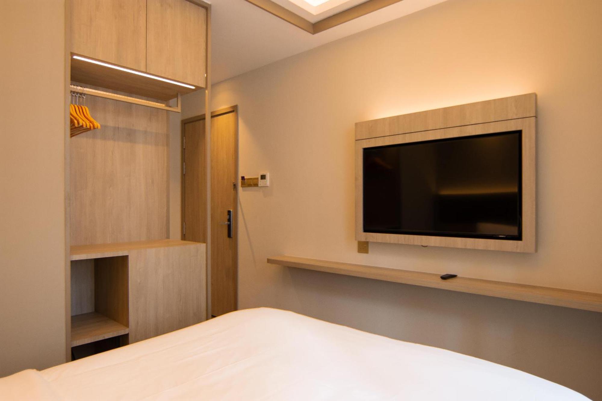 Aqueen Prestige Hotel Jalan Besar シンガポール エクステリア 写真