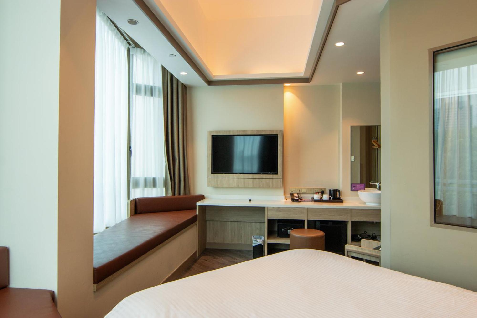 Aqueen Prestige Hotel Jalan Besar シンガポール エクステリア 写真