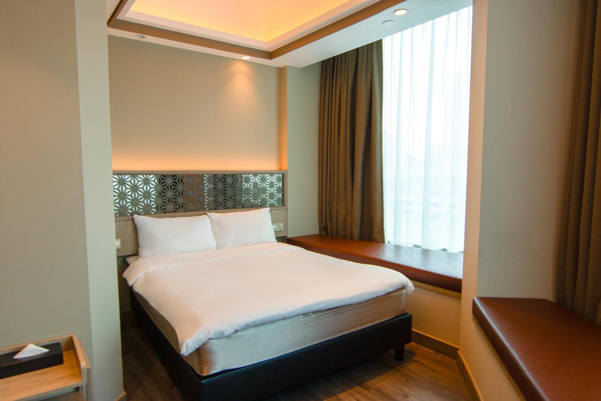 Aqueen Prestige Hotel Jalan Besar シンガポール エクステリア 写真