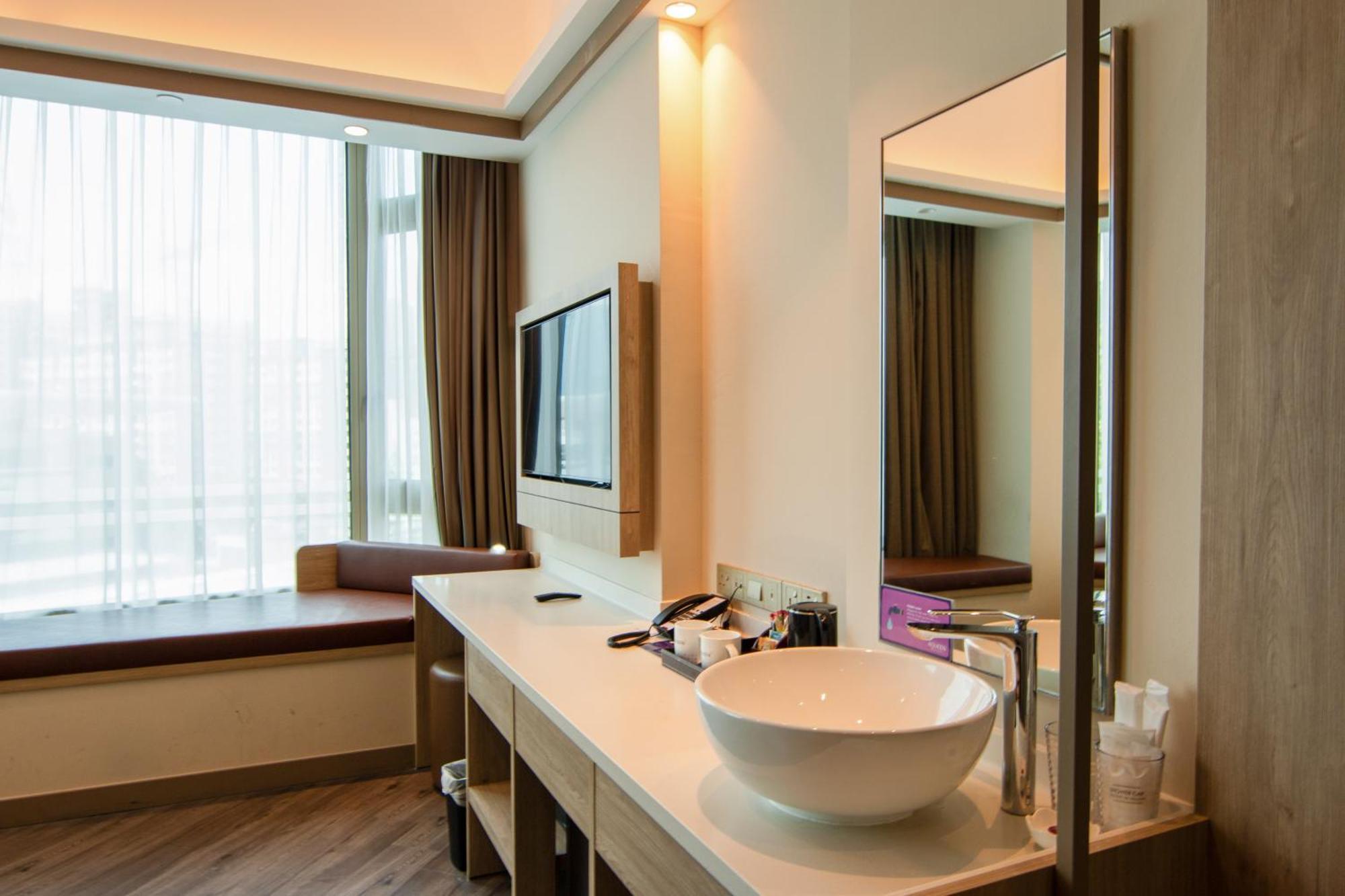 Aqueen Prestige Hotel Jalan Besar シンガポール エクステリア 写真